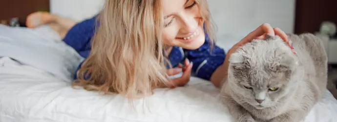 Cat allergy symptoms: signs of being allergic to cats